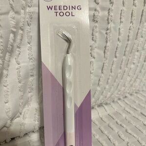 Weeding Tool with Ergonomic Handle